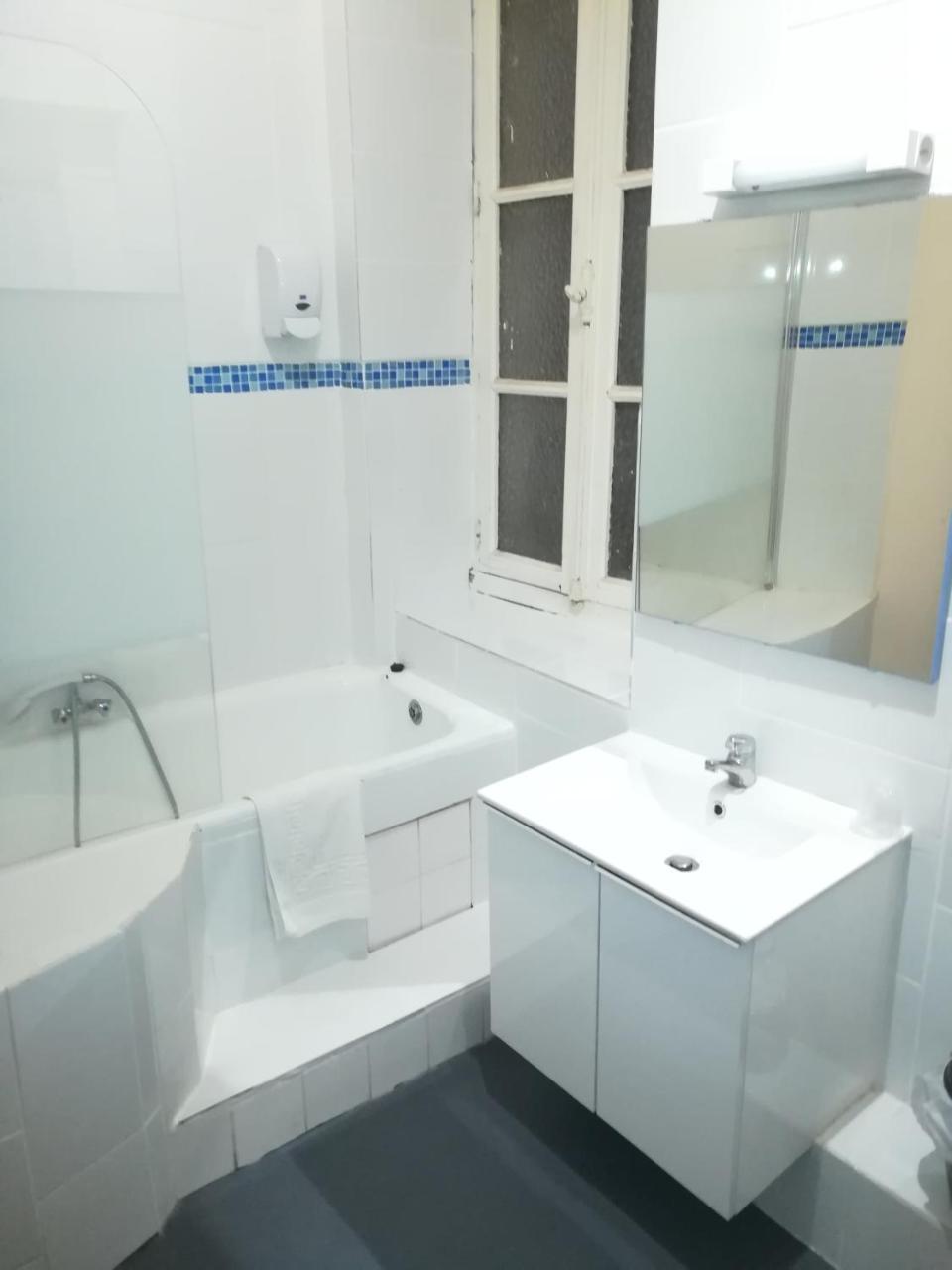Hotel Renova Nantes Kültér fotó